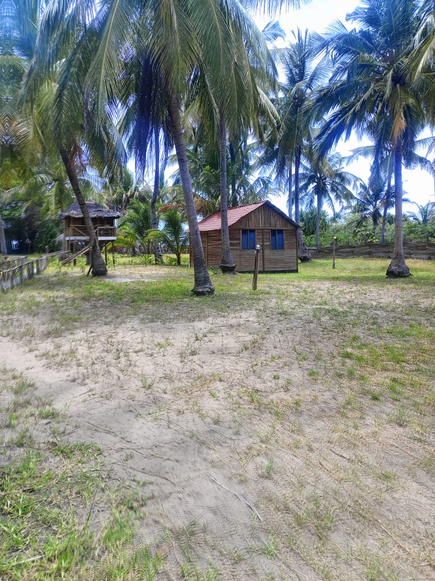 A Clean , Elegant and Sound Beach Property For Sale At Dar Es Salaam Tanzania East Africa .