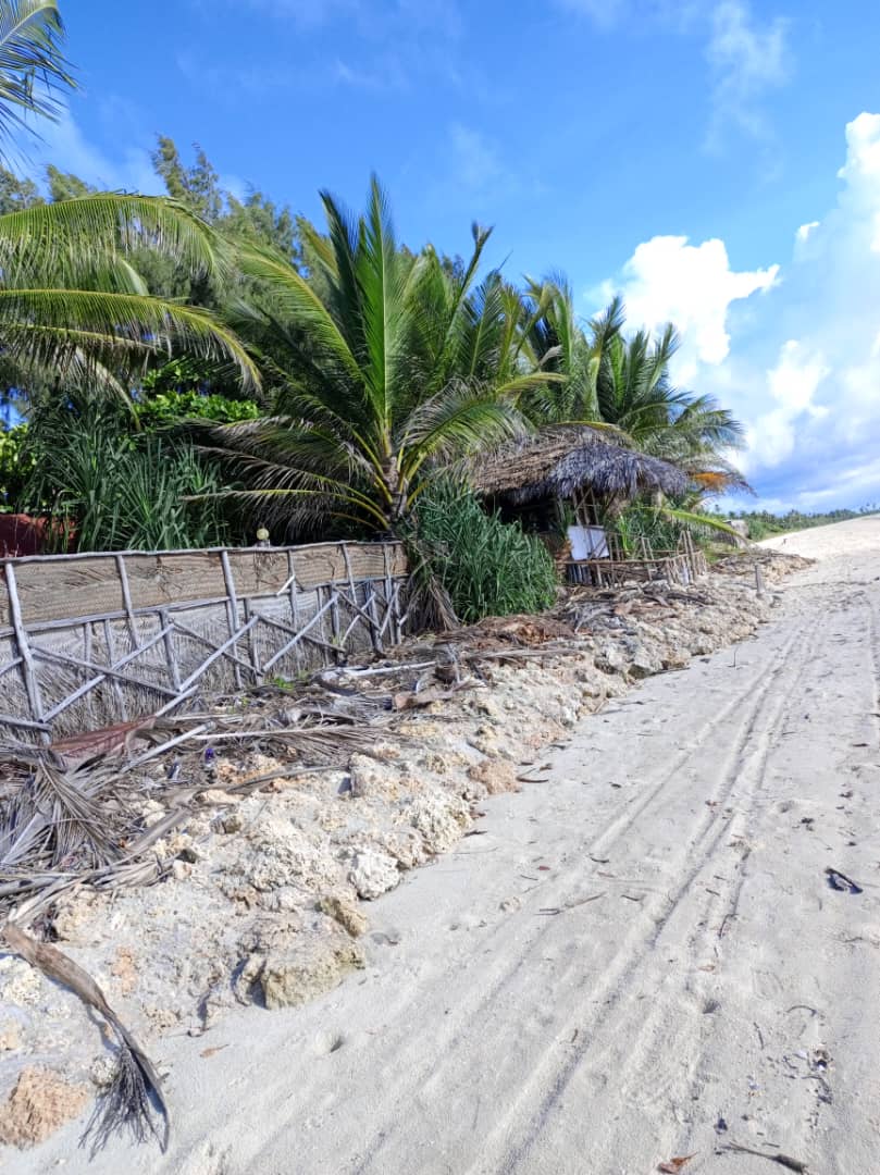 A Clean , Elegant and Sound Beach Property For Sale At Dar Es Salaam Tanzania East Africa .